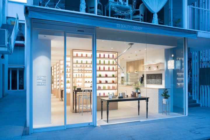 極簡風(fēng)格化妝品體驗店裝修設(shè)計案例