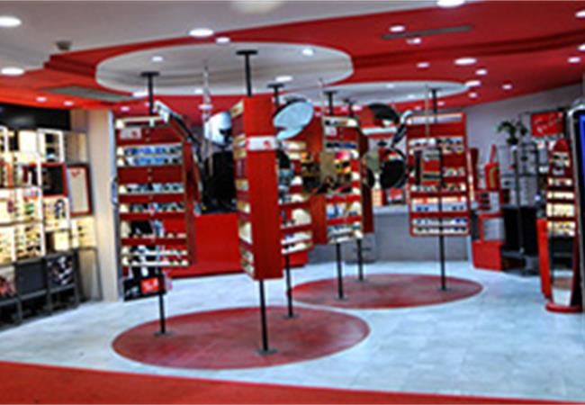 合肥眼鏡店裝修墻面設(shè)計(jì)如何選購(gòu)墻紙？